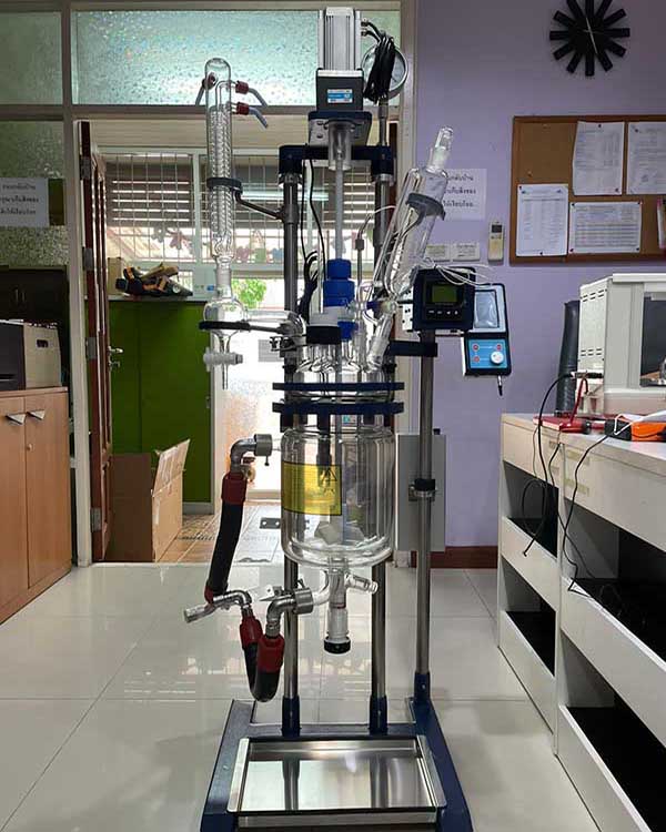 玻璃反應釜不能與哪些介質和物料接觸?怎么清洗?