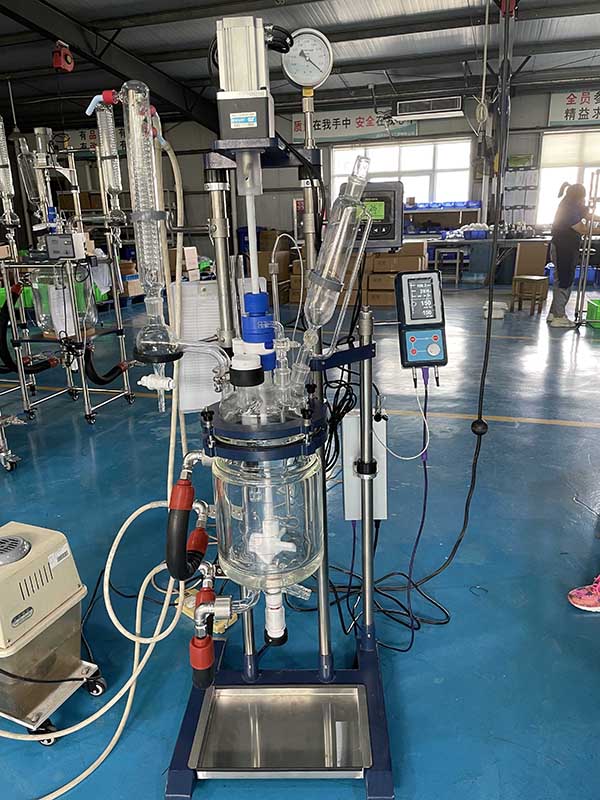 玻璃反應釜真空反應器運行負壓多少？